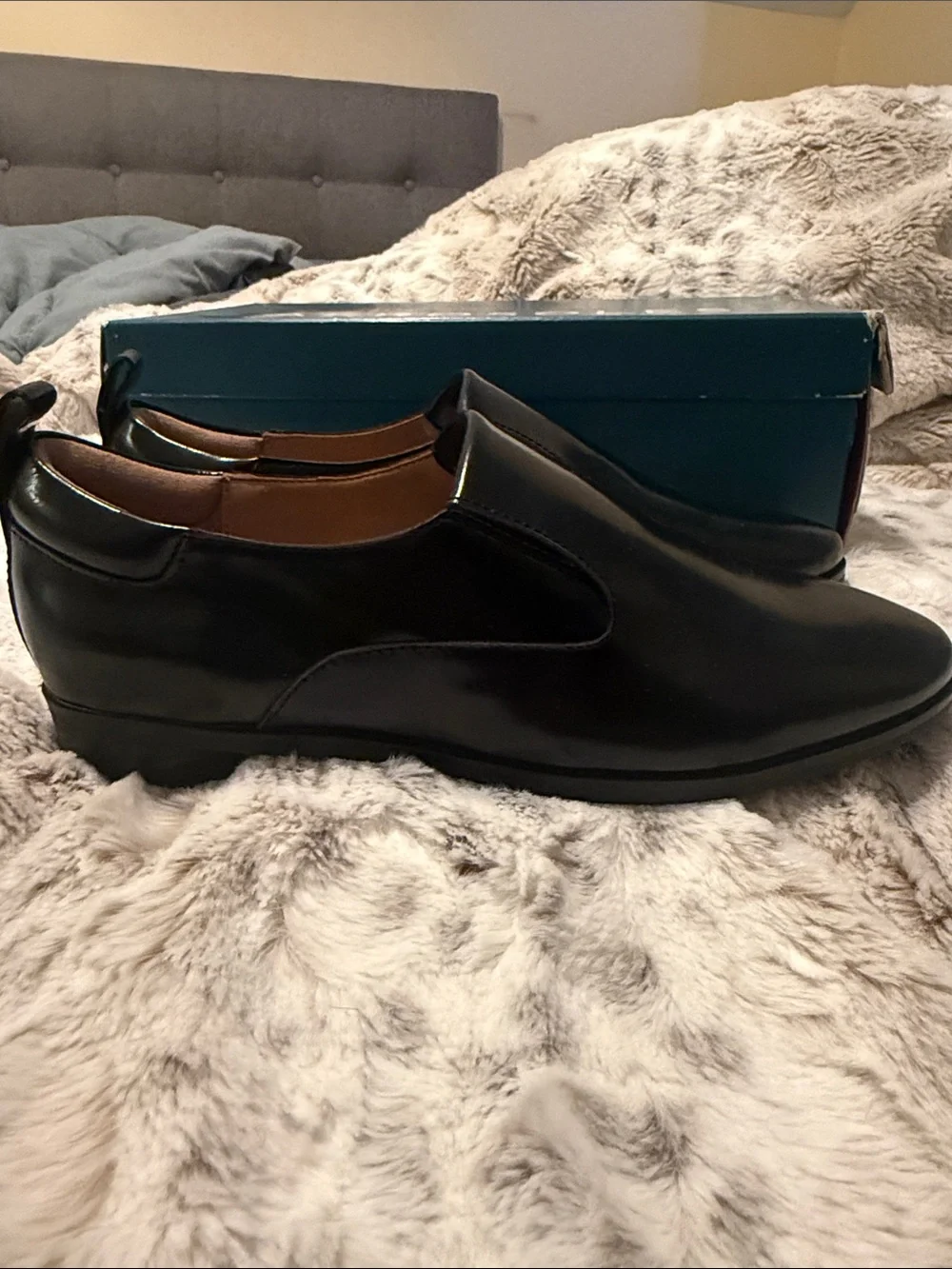 AEROSOLES NIB Black Leather Kids Slip-On Dress Loafers